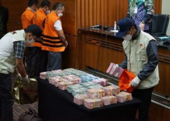 Korupsi: Penyebab dan Dampaknya bagi Masyarakat